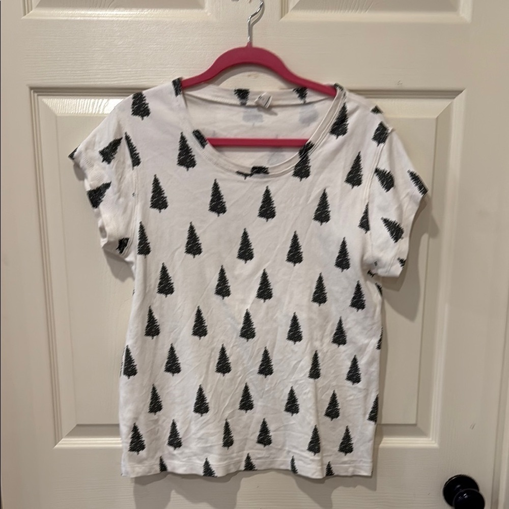 Kate Quinn pajama top, large